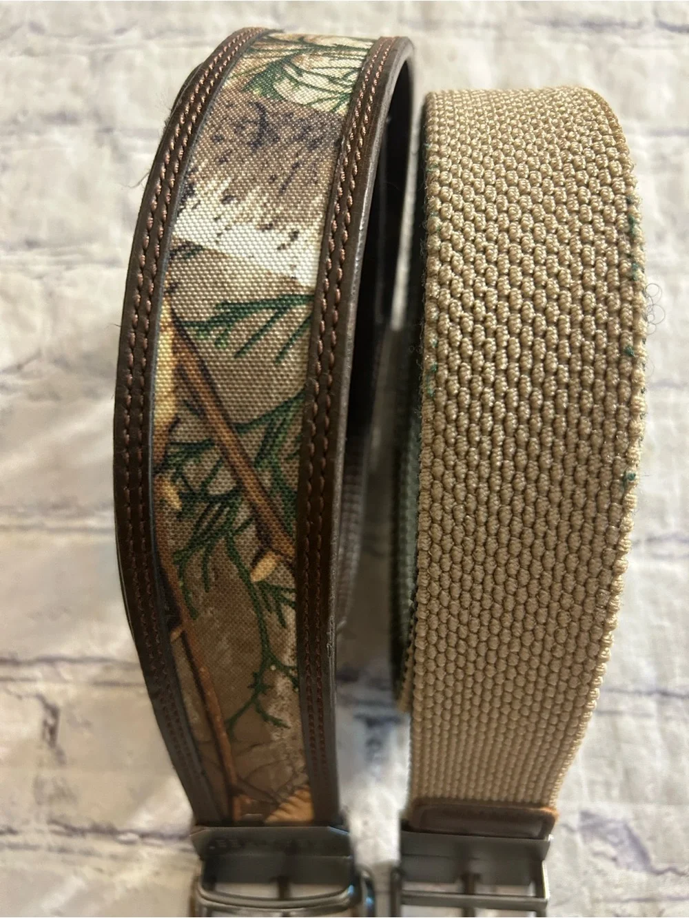 REALTREE VTG REVERSIBLE CAMOUFLAGE AND NIKE TAN GREEN WEBBING REVERSIBLE BELTS